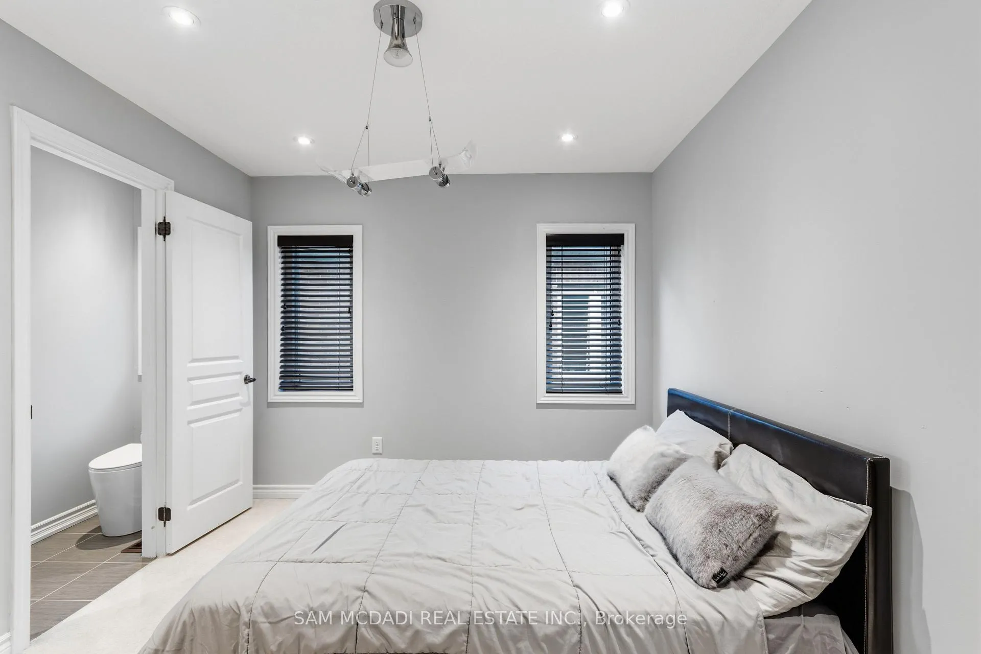 Photo 32 of 59 Kalmia Road, Brampton, Credit Valley — HOMEH