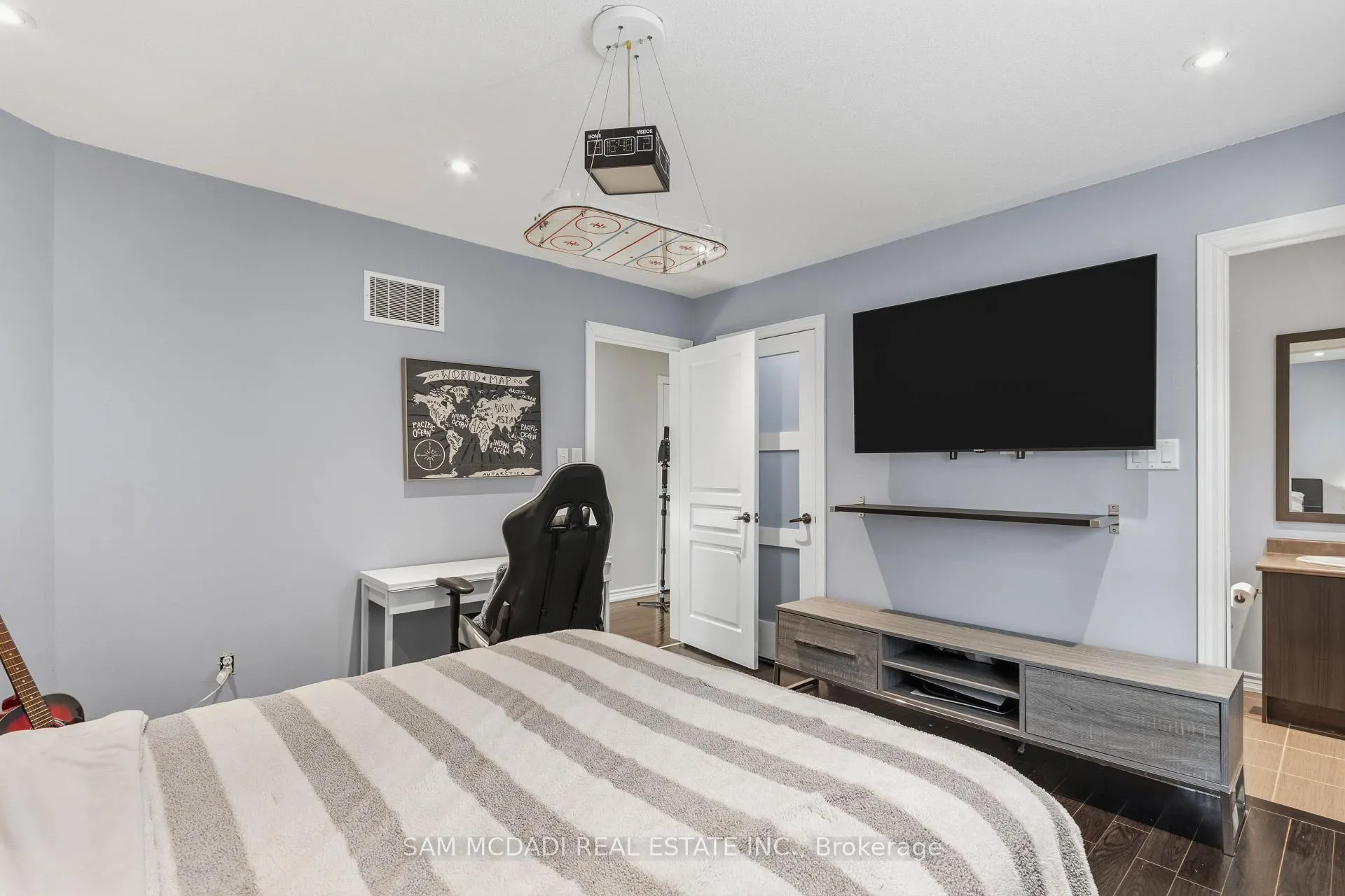 Photo 41 of 59 Kalmia Road, Brampton, Credit Valley — HOMEH