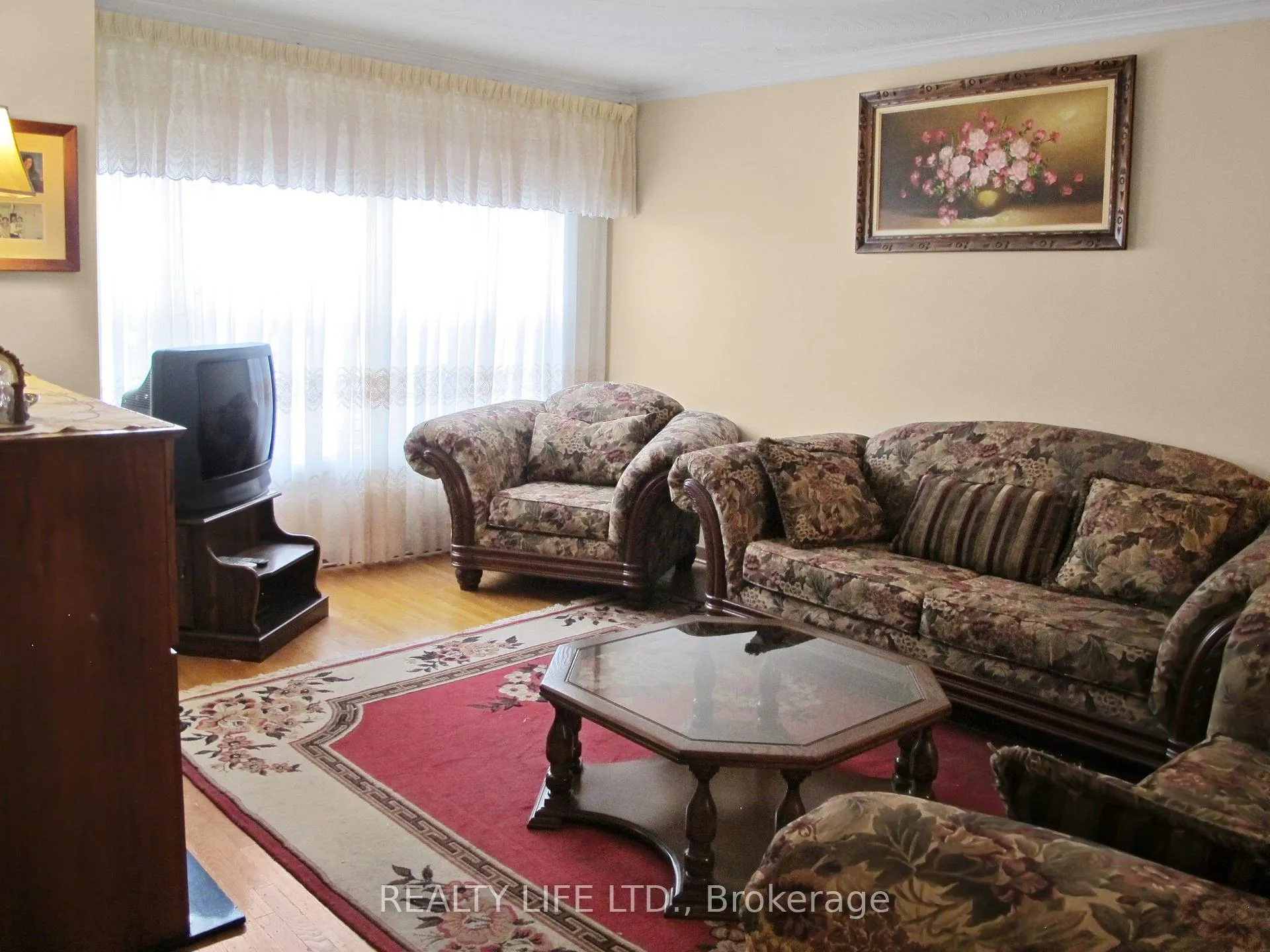 Photo 9 of 61 Cameron Avenue, Toronto, Keelesdale-Eglinton West — HOMEH