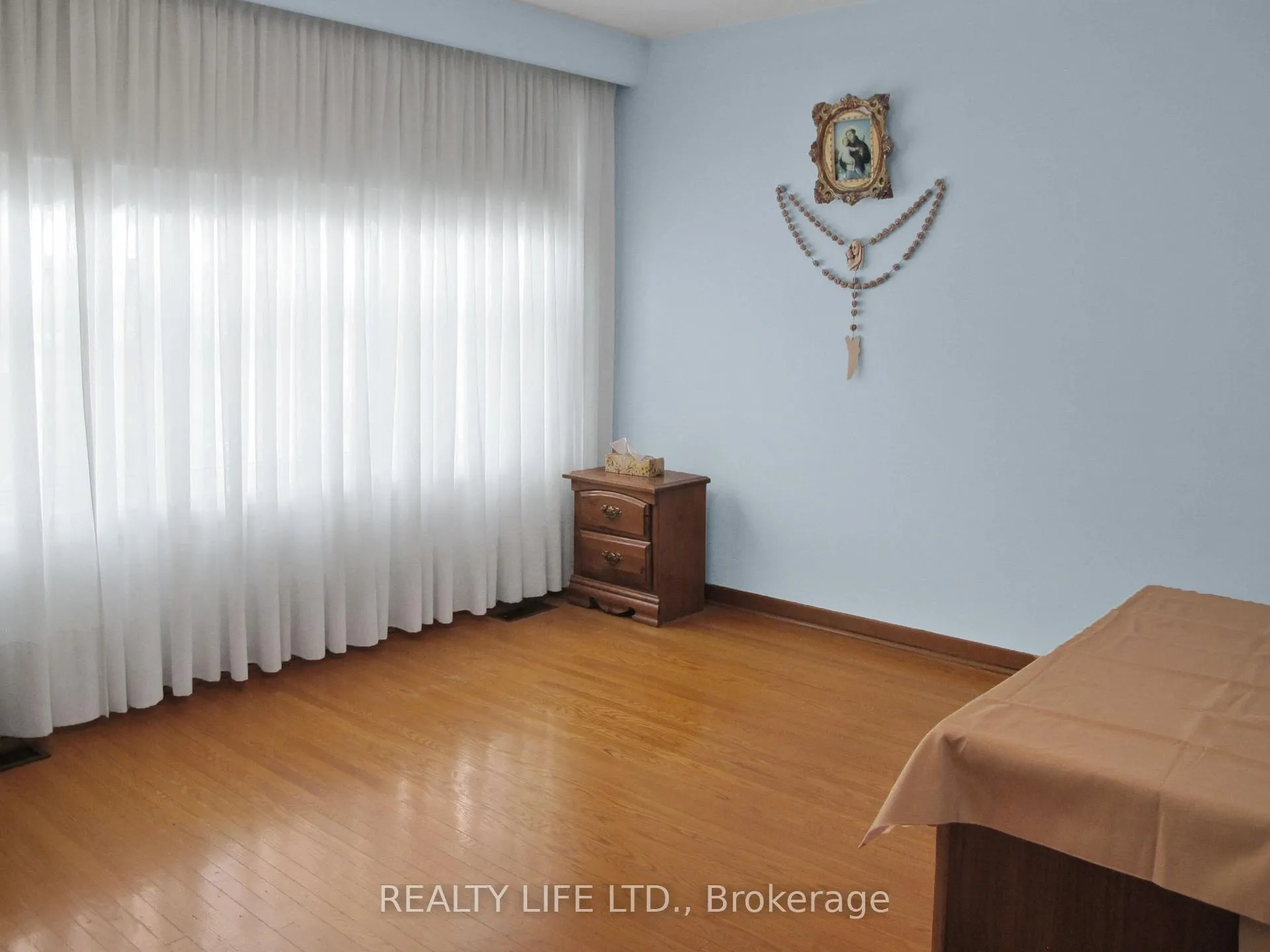 Photo 23 of 61 Cameron Avenue, Toronto, Keelesdale-Eglinton West — HOMEH