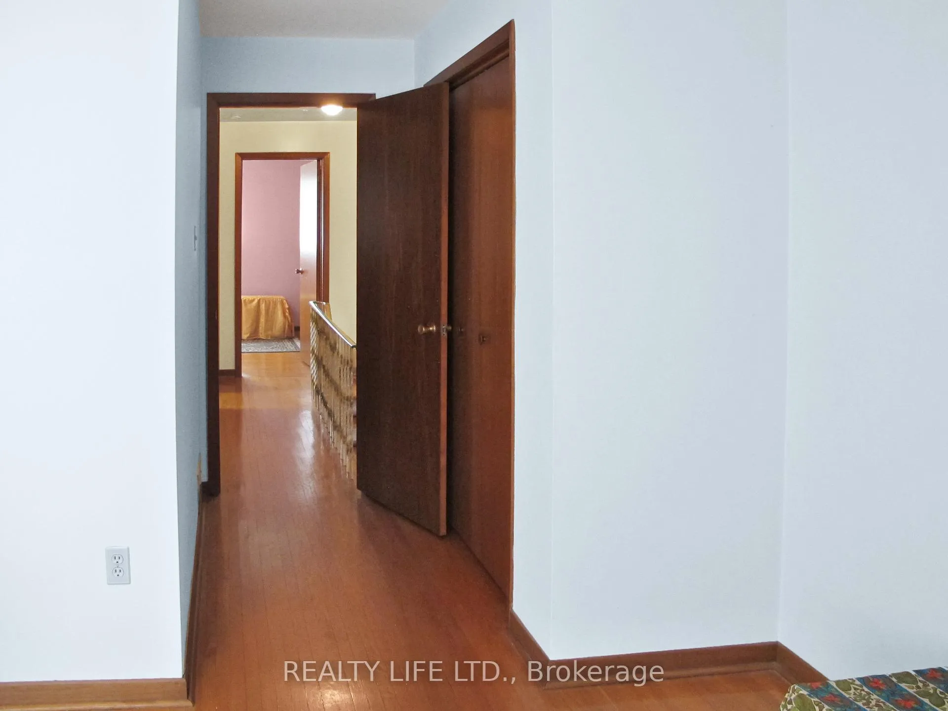 Photo 27 of 61 Cameron Avenue, Toronto, Keelesdale-Eglinton West — HOMEH