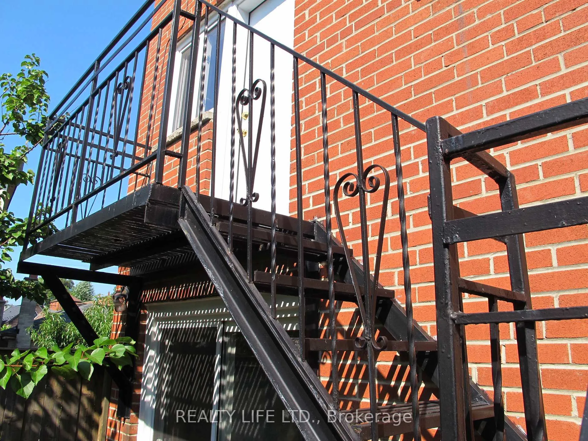 Photo 46 of 61 Cameron Avenue, Toronto, Keelesdale-Eglinton West — HOMEH