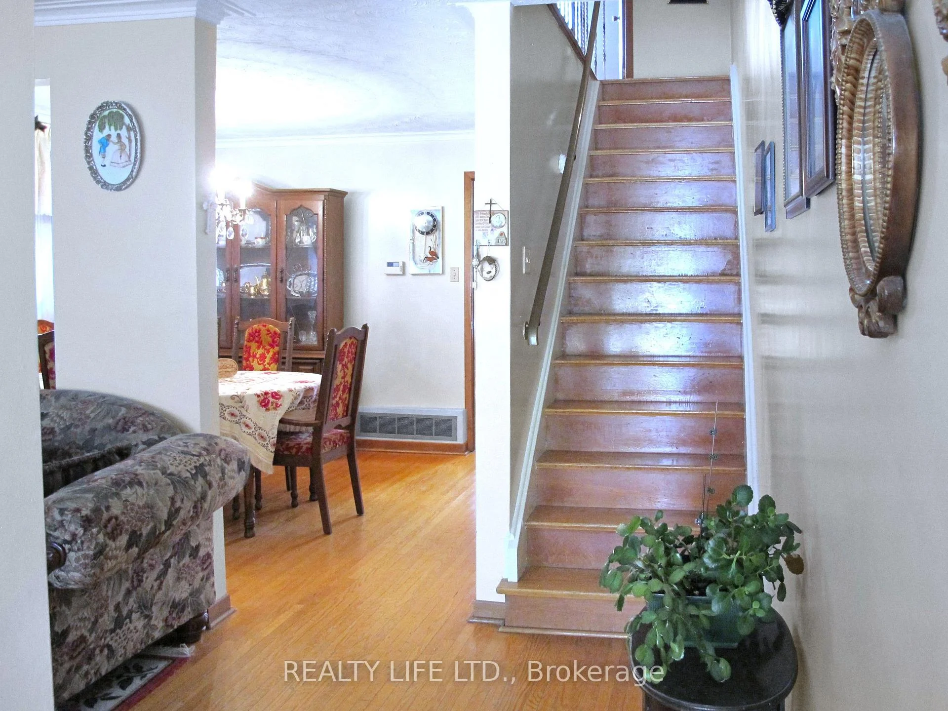 Photo 6 of 61 Cameron Avenue, Toronto, Keelesdale-Eglinton West — HOMEH