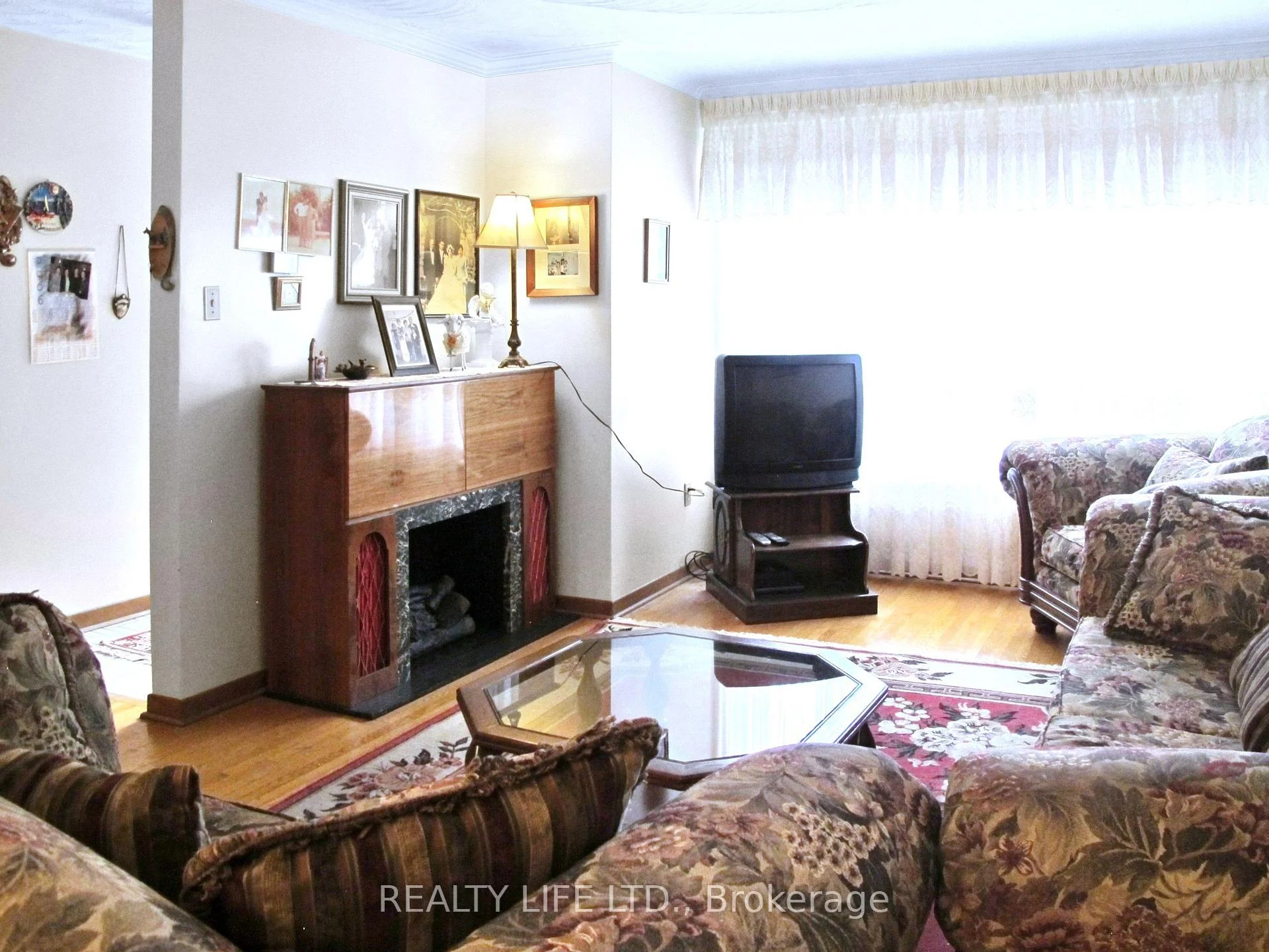 Photo 8 of 61 Cameron Avenue, Toronto, Keelesdale-Eglinton West — HOMEH