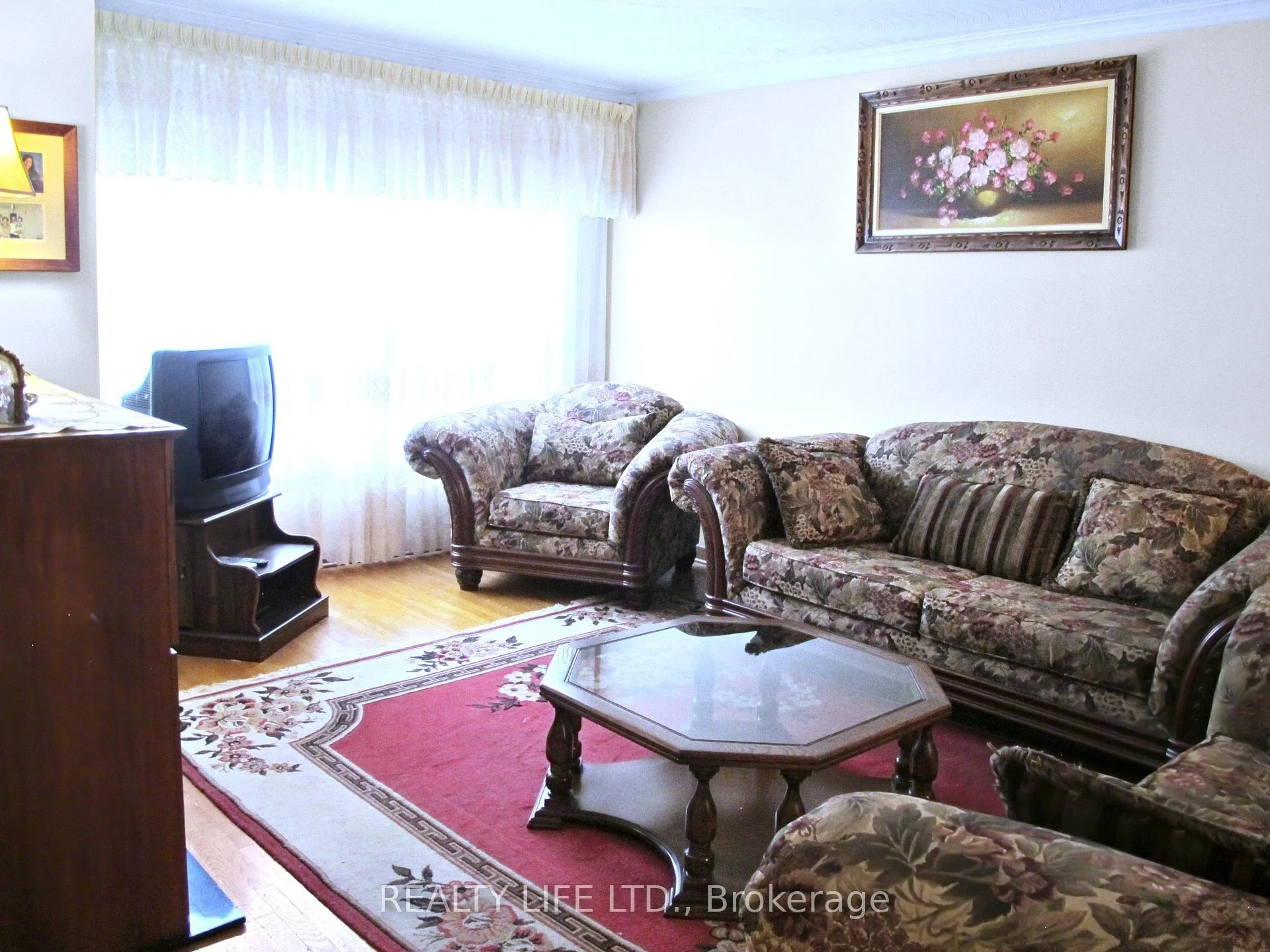 Photo 10 of 61 Cameron Avenue, Toronto, Keelesdale-Eglinton West — HOMEH