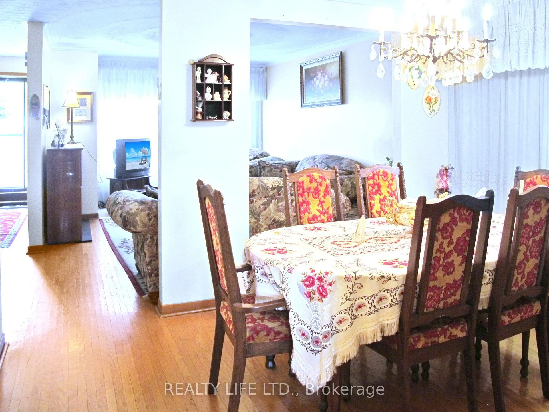 Photo 14 of 61 Cameron Avenue, Toronto, Keelesdale-Eglinton West — HOMEH