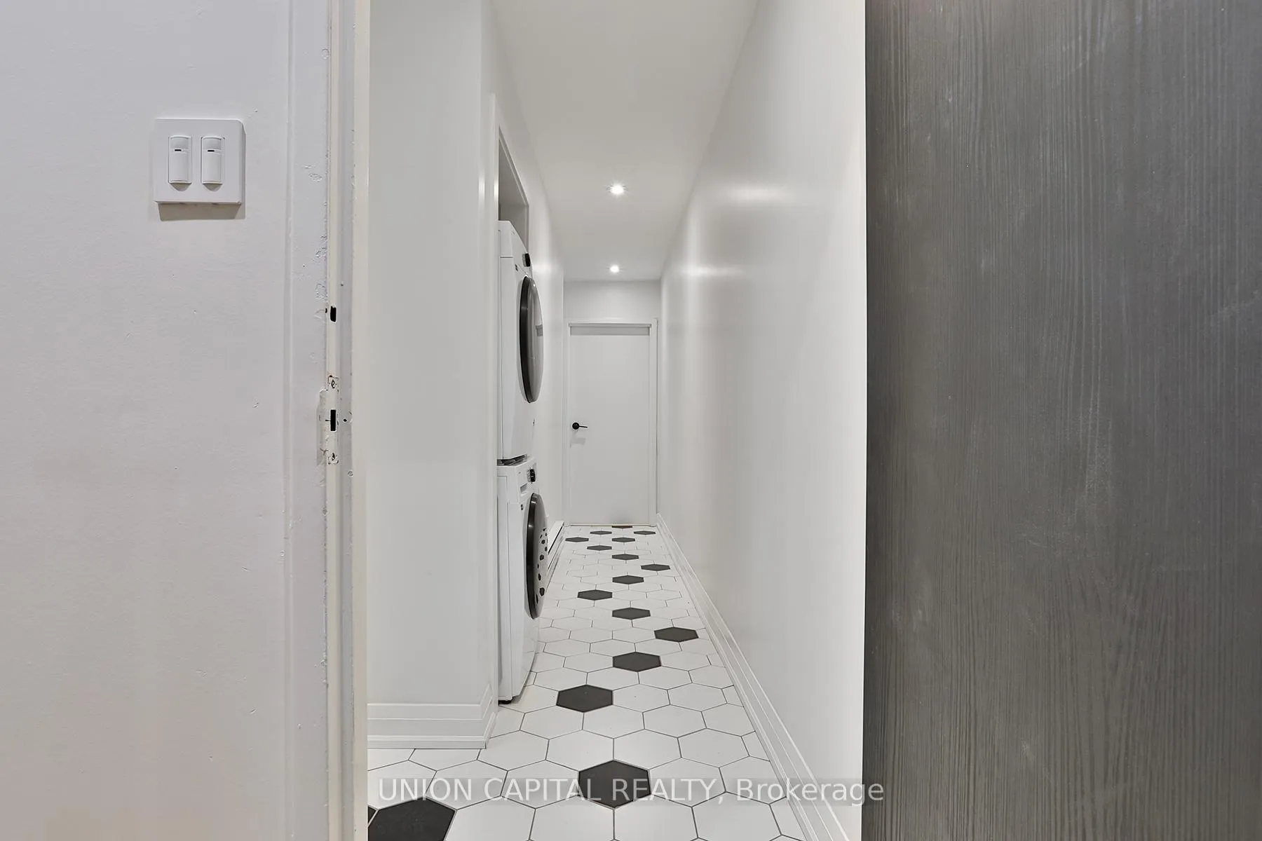 Photo 1 of Unit 2, 612 Gerrard Street E, Toronto, North Riverdale — HOMEH