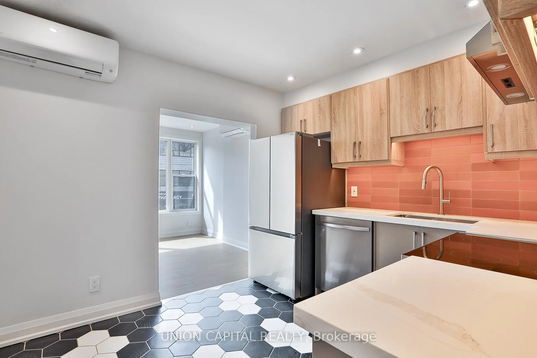 Photo 2 of Unit 2, 612 Gerrard Street E, Toronto, North Riverdale — HOMEH