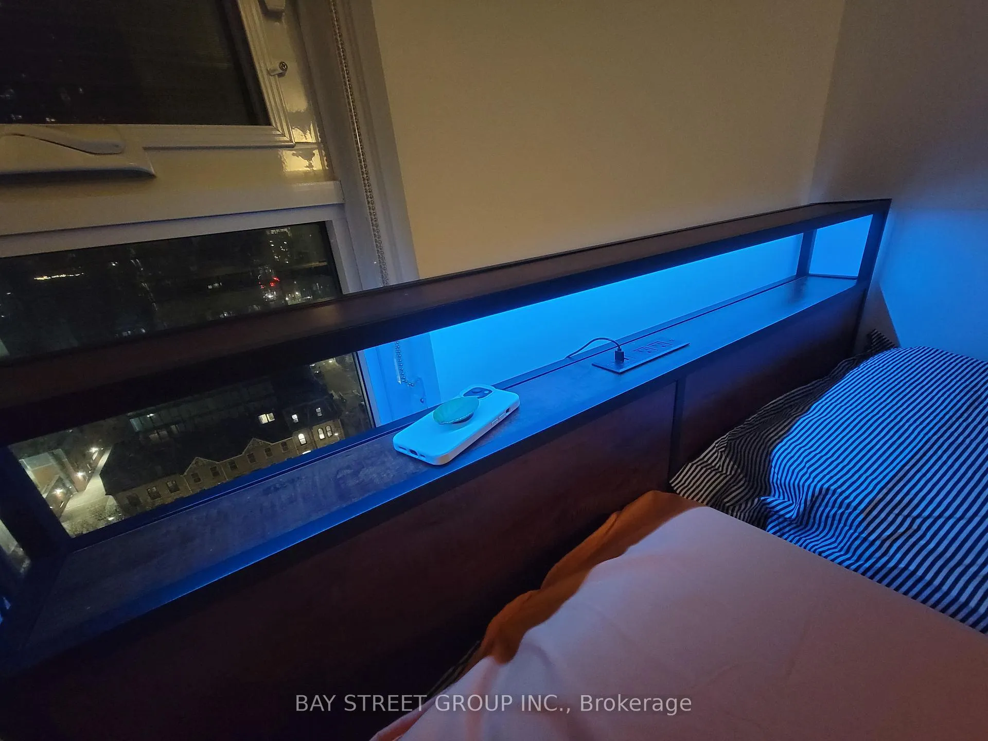 Photo 10 of Unit 1303, 65 Mutual St Street, Toronto, Church-Yonge Corridor — HOMEH