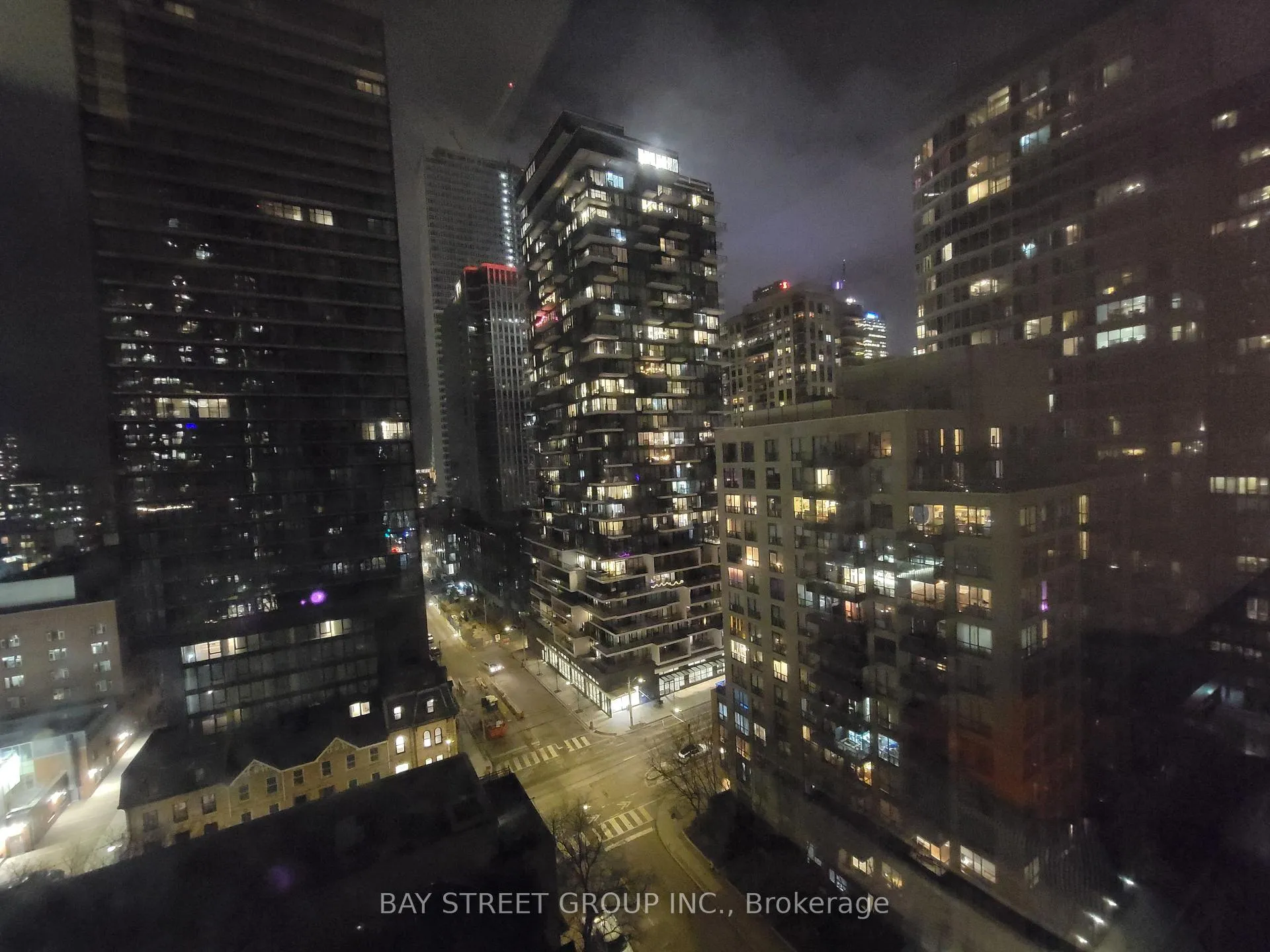 Photo 11 of Unit 1303, 65 Mutual St Street, Toronto, Church-Yonge Corridor — HOMEH