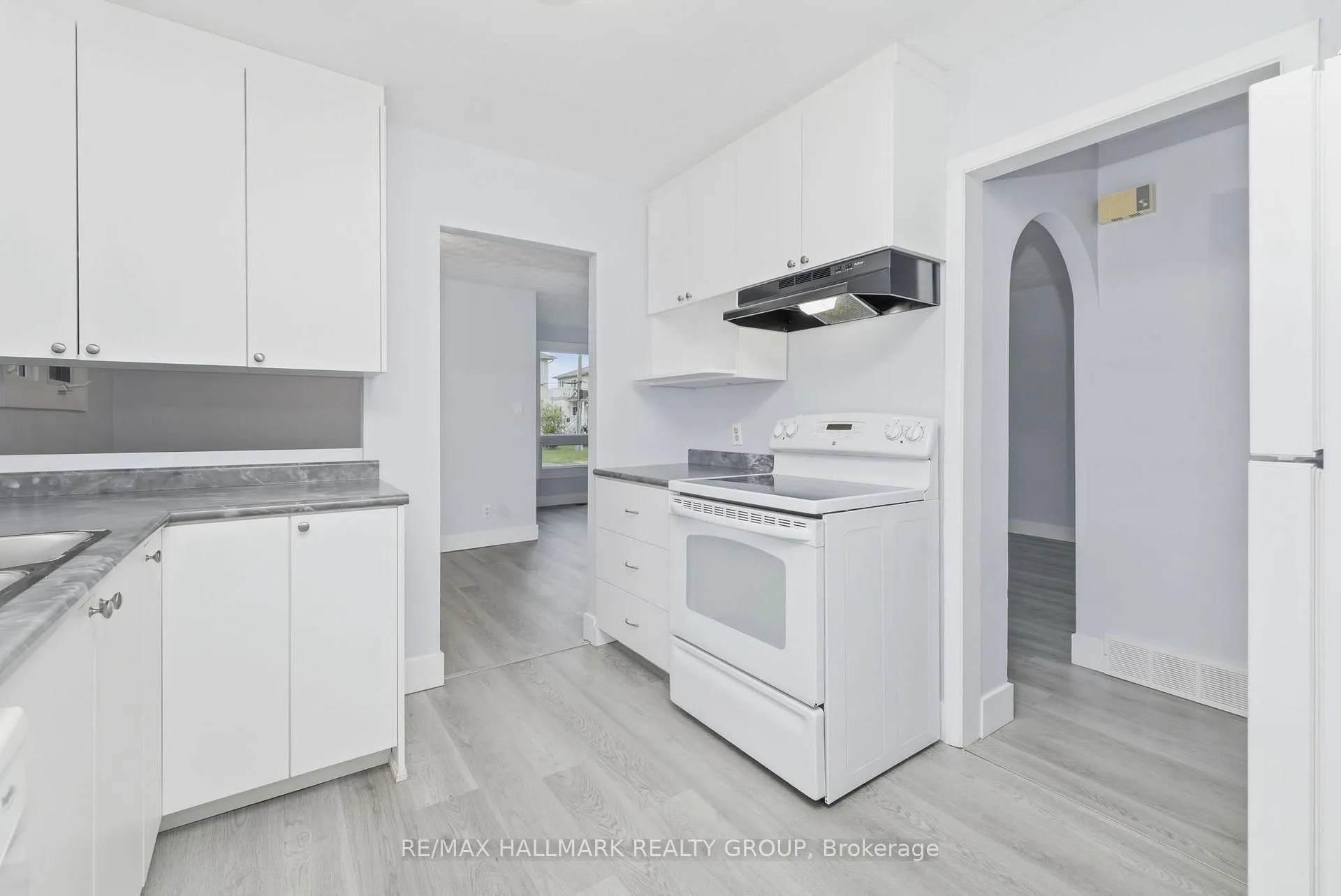 Photo 7 of 1259 Marenger Street, Ottawa, Convent Glen South — HOMEH