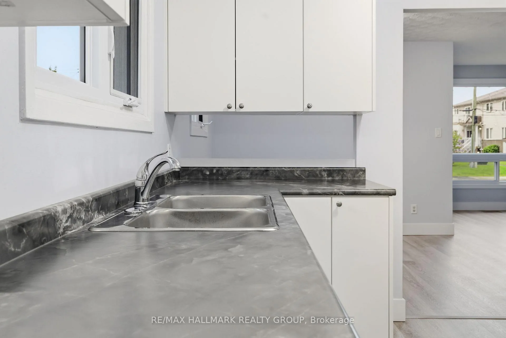 Photo 11 of 1259 Marenger Street, Ottawa, Convent Glen South — HOMEH