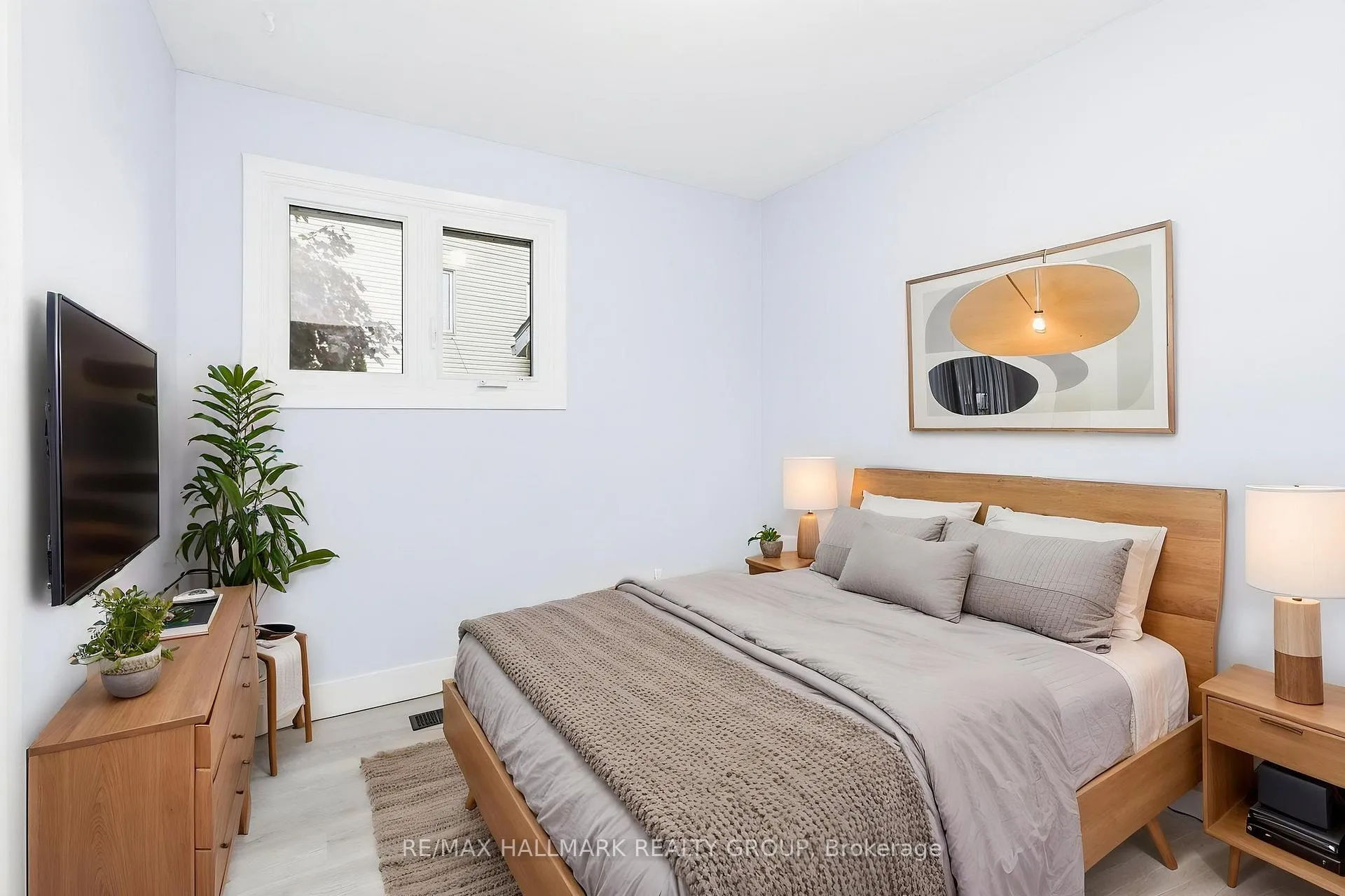 Photo 14 of 1259 Marenger Street, Ottawa, Convent Glen South — HOMEH