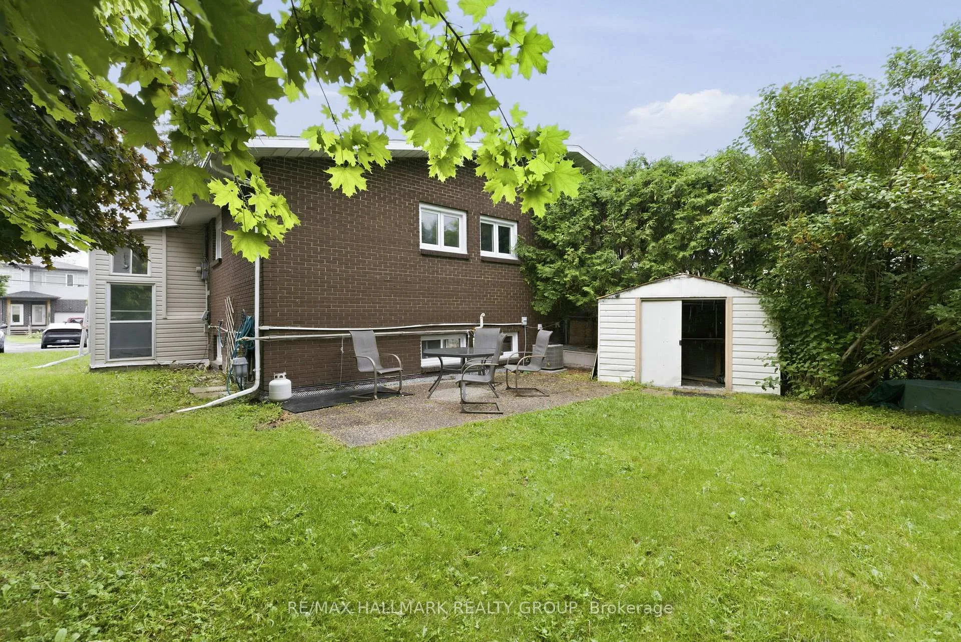 Photo 29 of 1259 Marenger Street, Ottawa, Convent Glen South — HOMEH