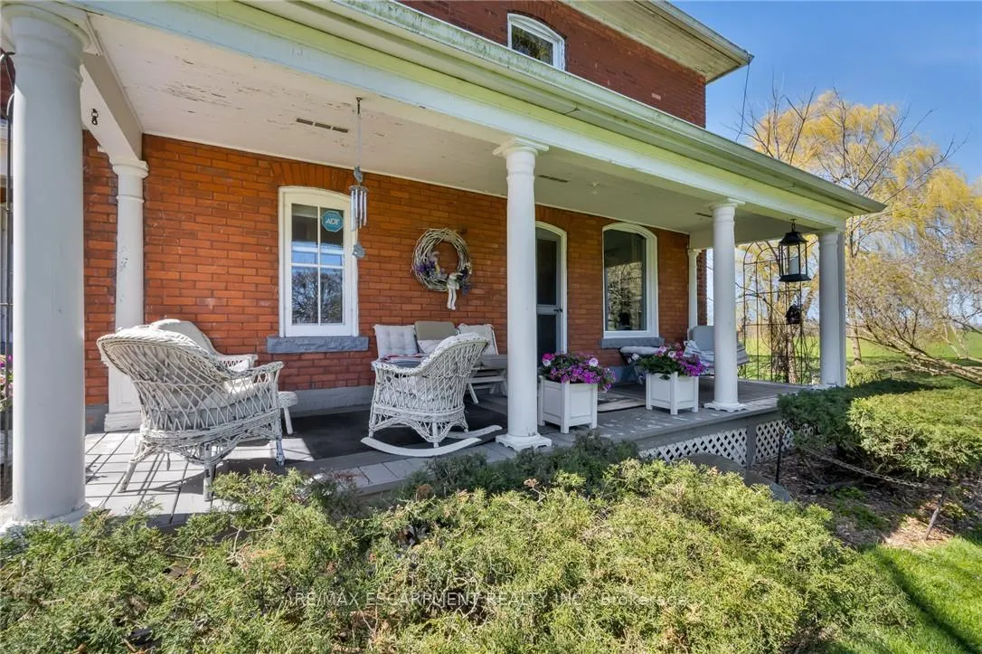 Photo 8 of 420 Ridge Road, Hamilton, Stoney Creek Mountain — HOMEH