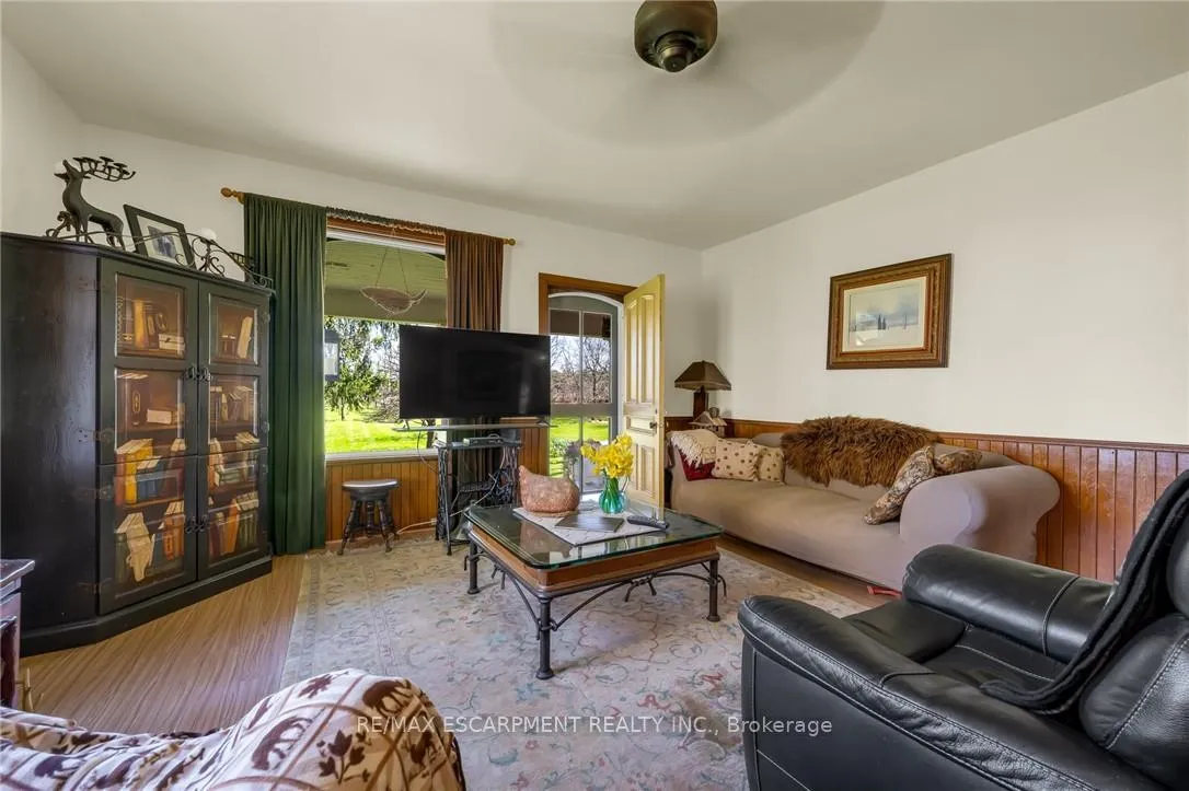 Photo 9 of 420 Ridge Road, Hamilton, Stoney Creek Mountain — HOMEH