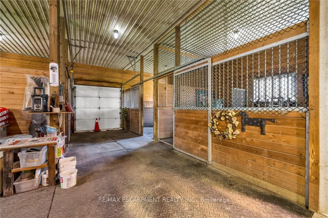 Photo 29 of 420 Ridge Road, Hamilton, Stoney Creek Mountain — HOMEH