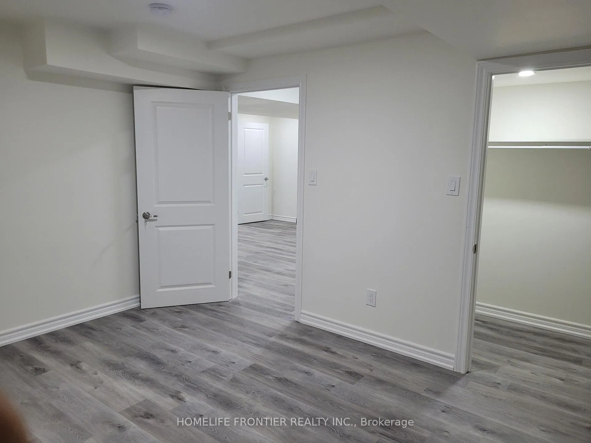 Photo 2 of 73 Bannister Road E, Barrie, Rural Barrie Southeast — HOMEH