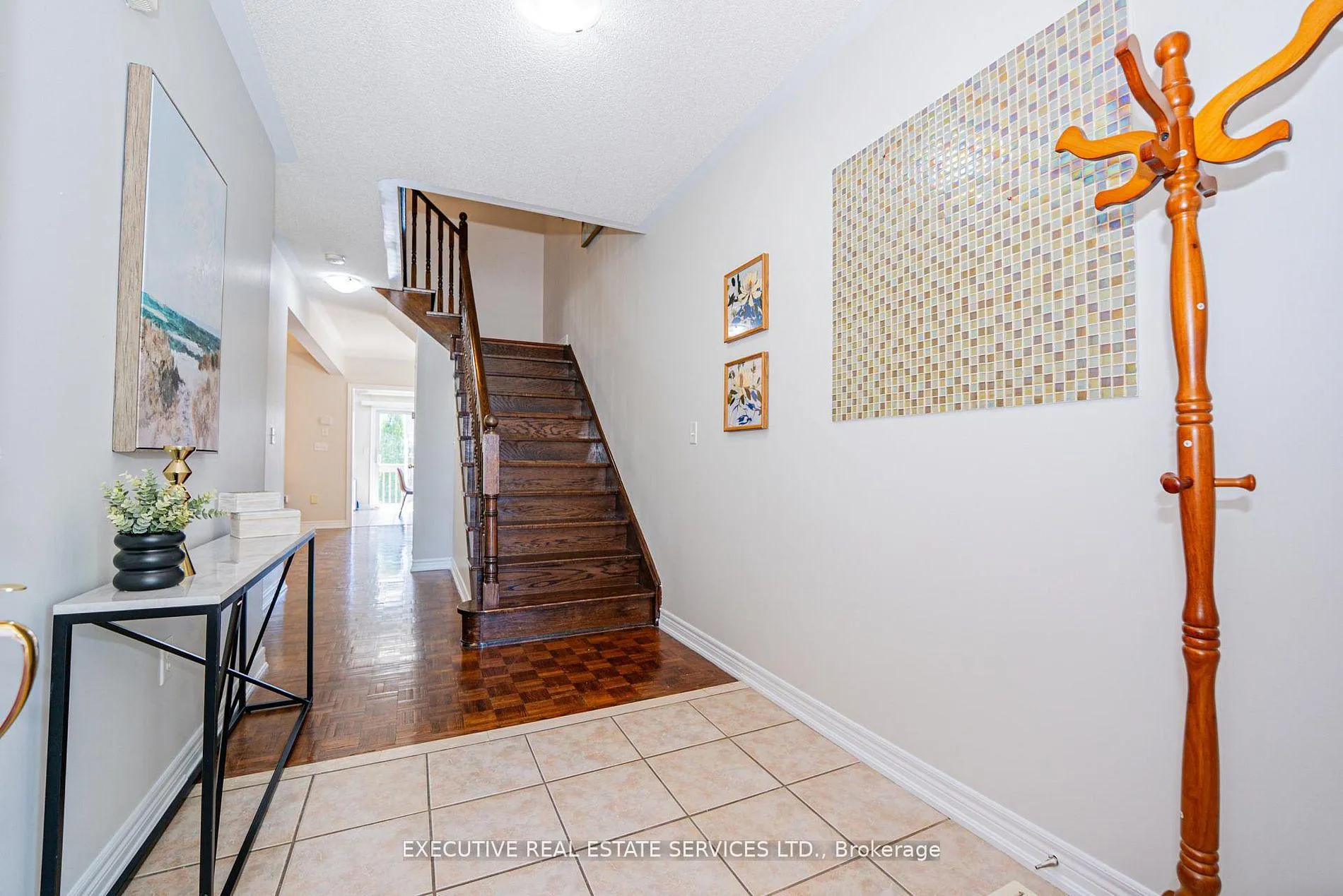 Photo 7 of 84 Dewridge Court, Brampton, Sandringham-Wellington — HOMEH
