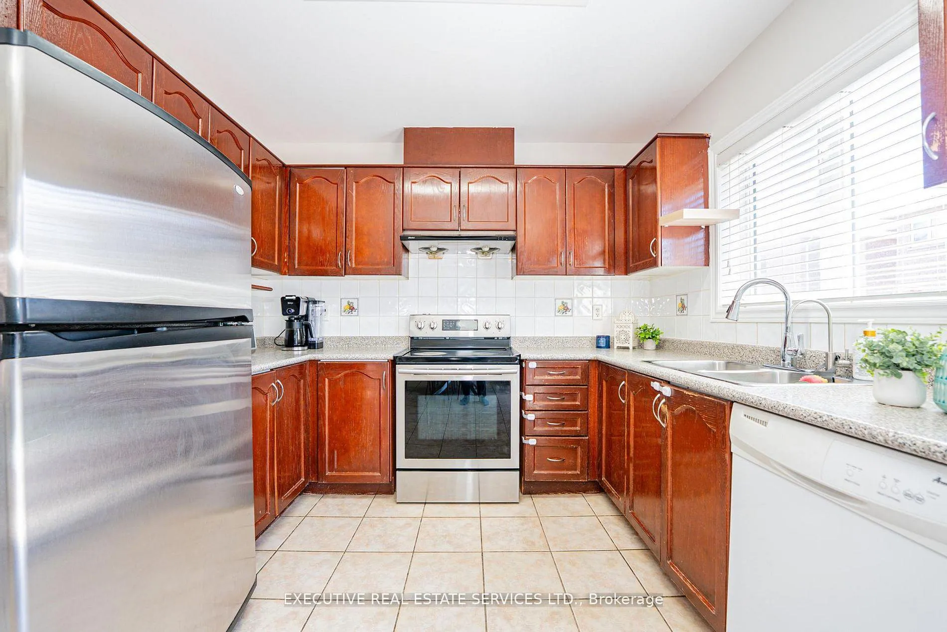 Photo 14 of 84 Dewridge Court, Brampton, Sandringham-Wellington — HOMEH