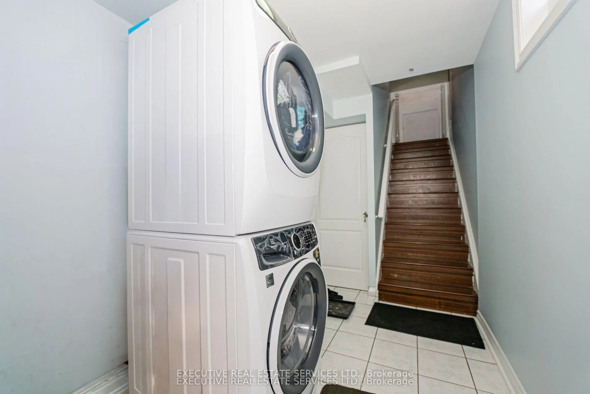 Photo 32 of 84 Dewridge Court, Brampton, Sandringham-Wellington — HOMEH