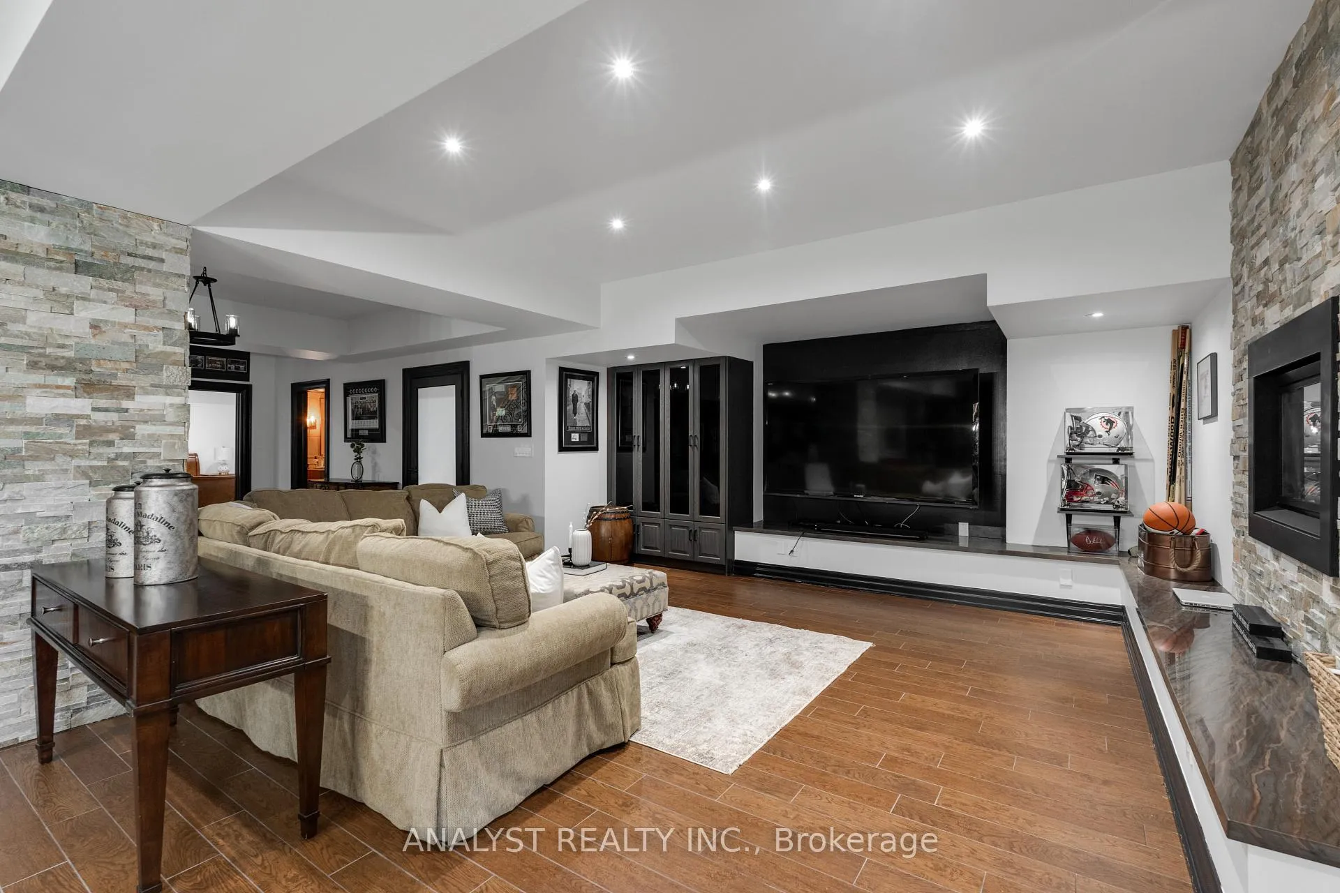 Photo 27 of 76 Scotch Valley Drive, King, King City — HOMEH