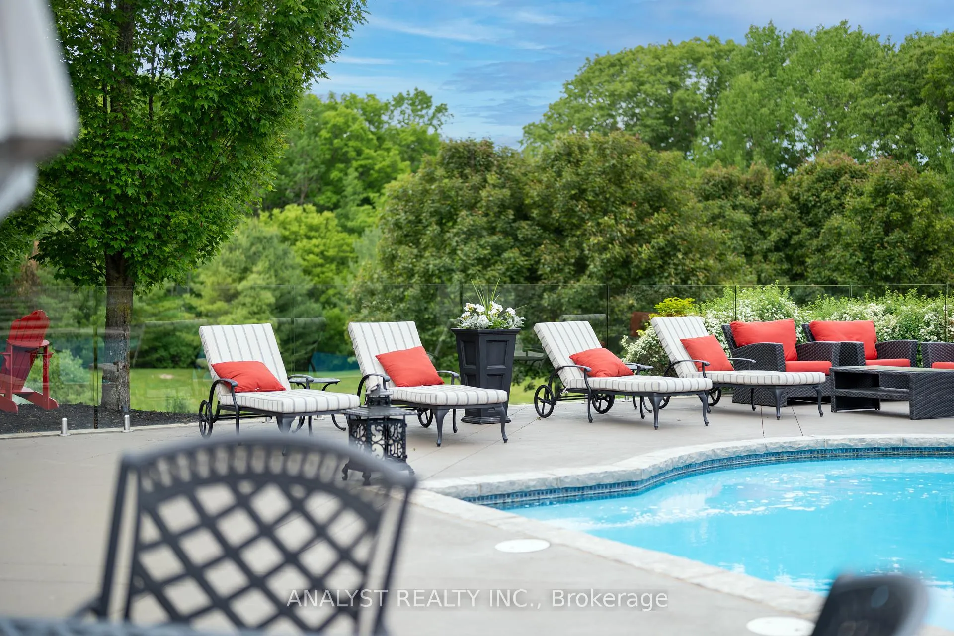 Photo 30 of 76 Scotch Valley Drive, King, King City — HOMEH