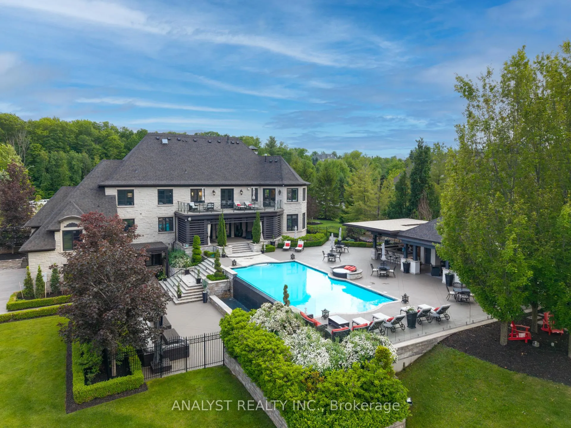 Photo 45 of 76 Scotch Valley Drive, King, King City — HOMEH