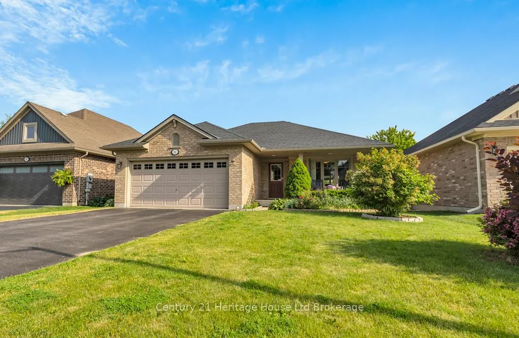 Photo 1 of 33 Park Place, Tillsonburg — HOMEH