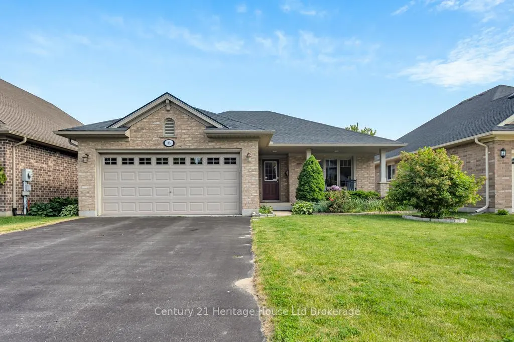 Photo 2 of 33 Park Place, Tillsonburg — HOMEH