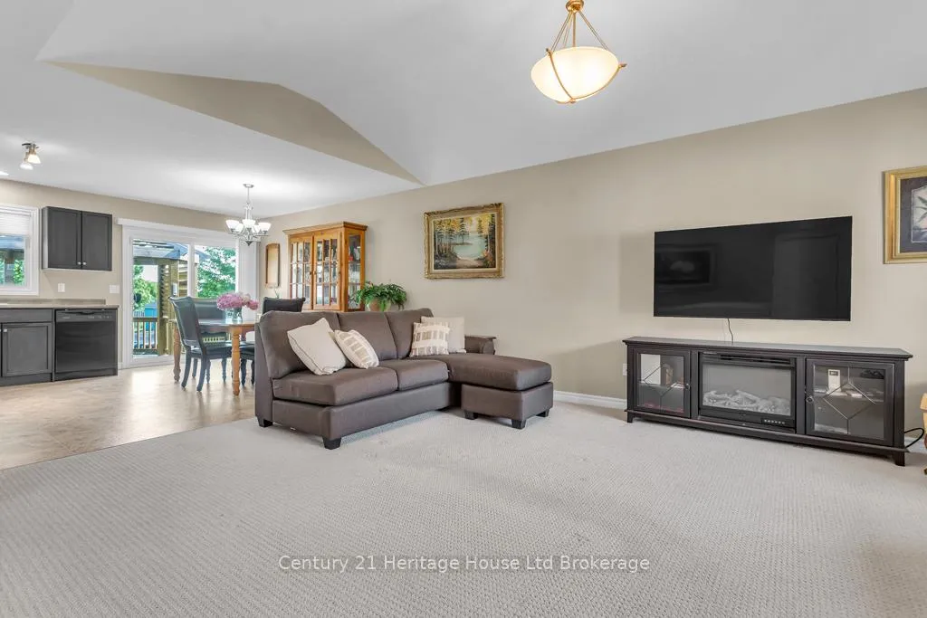 Photo 10 of 33 Park Place, Tillsonburg — HOMEH
