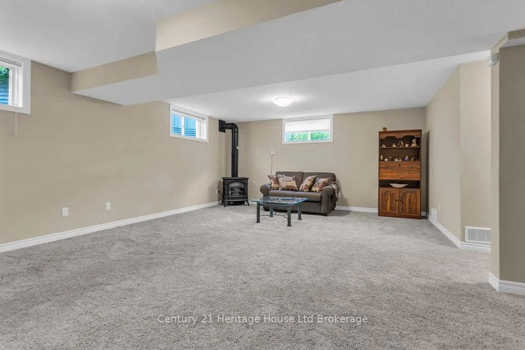 Photo 17 of 33 Park Place, Tillsonburg — HOMEH