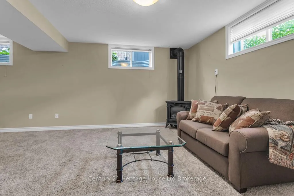 Photo 22 of 33 Park Place, Tillsonburg — HOMEH