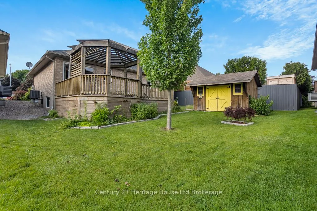 Photo 29 of 33 Park Place, Tillsonburg — HOMEH