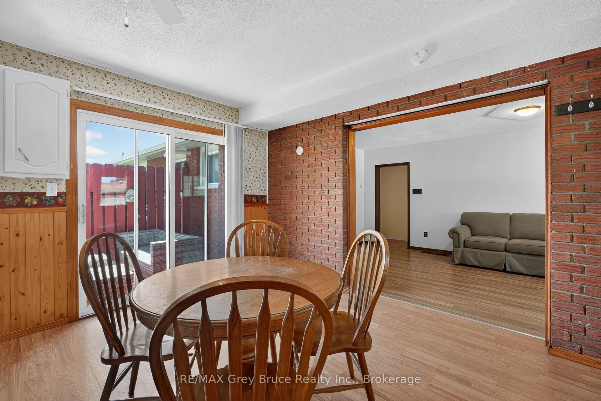 Photo 5 of 303049 Grey 15 Road, Meaford — HOMEH