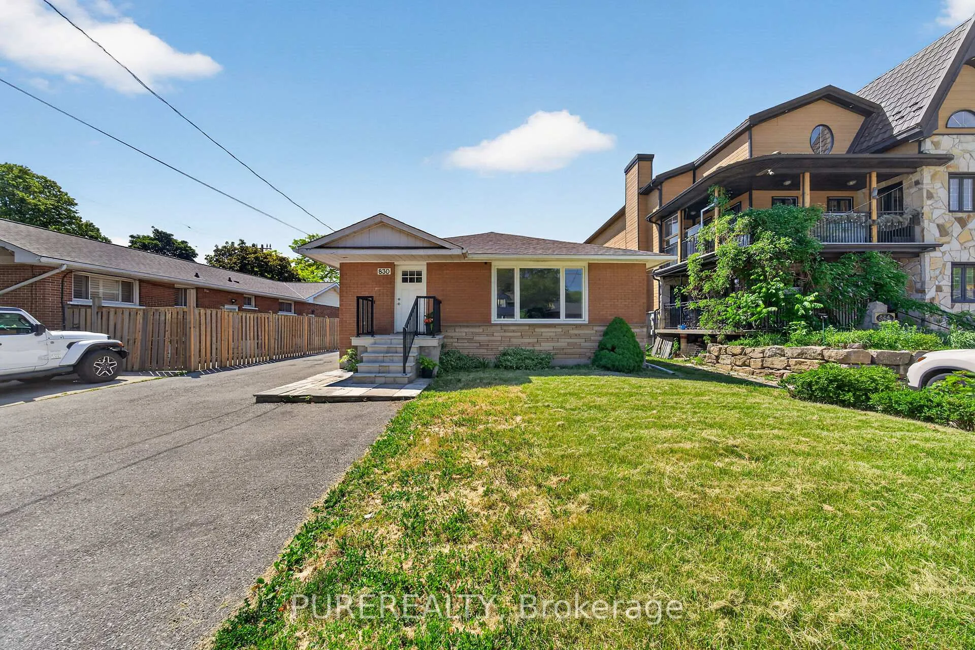 Photo 2 of 830 Garth Street, Hamilton, Westcliffe — HOMEH