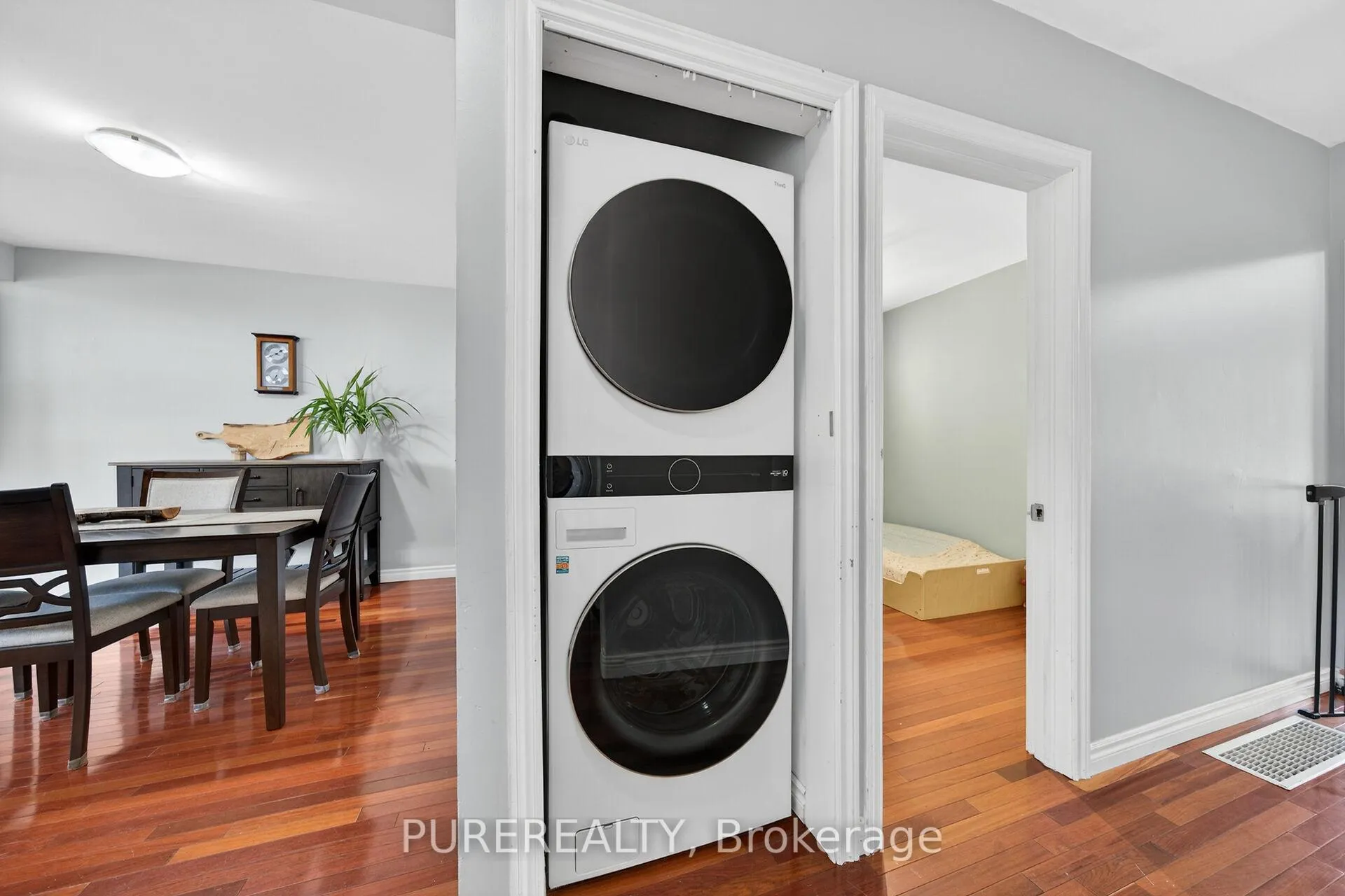 Photo 21 of 830 Garth Street, Hamilton, Westcliffe — HOMEH