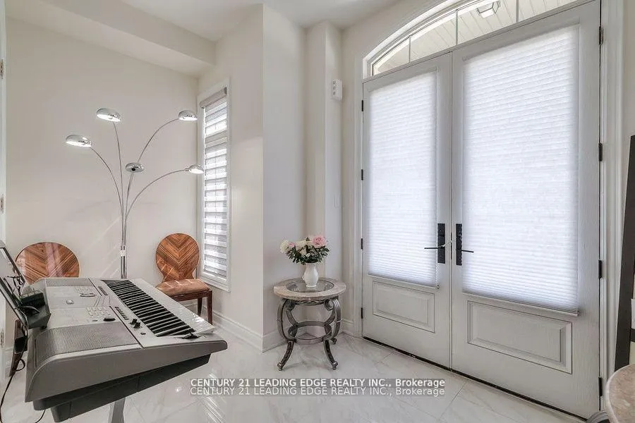 Photo 2 of 77 Terravista Crescent, Vaughan, Vellore Village — HOMEH