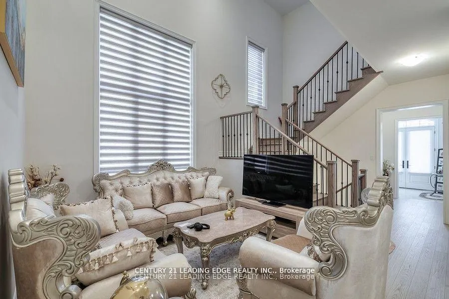 Photo 8 of 77 Terravista Crescent, Vaughan, Vellore Village — HOMEH