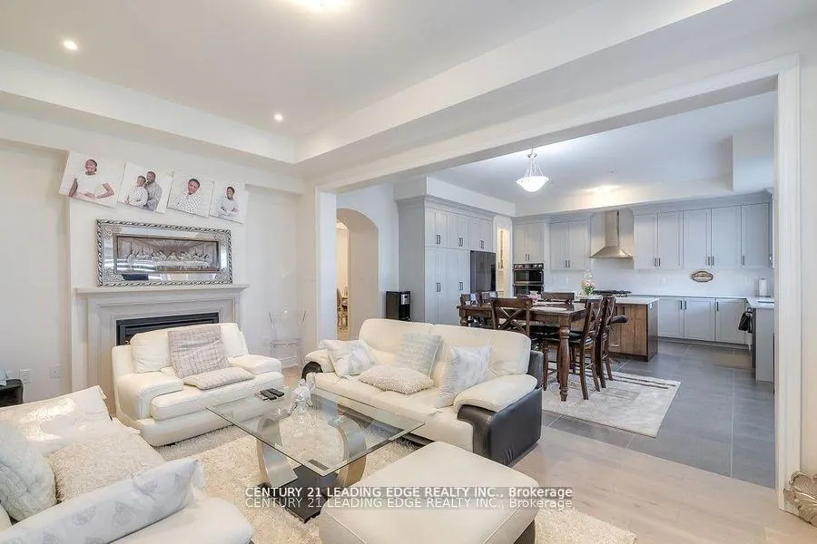 Photo 17 of 77 Terravista Crescent, Vaughan, Vellore Village — HOMEH