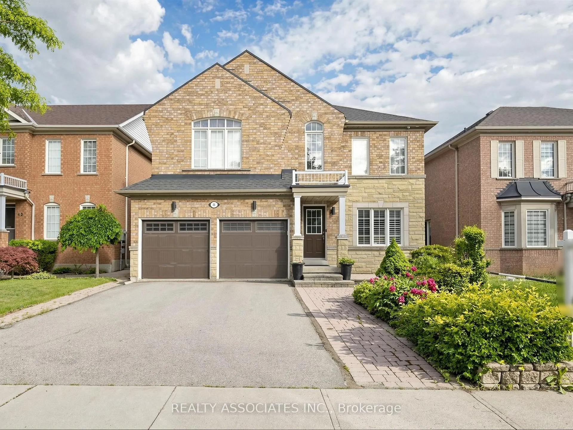 Front of 44 Shining Willow Crescent