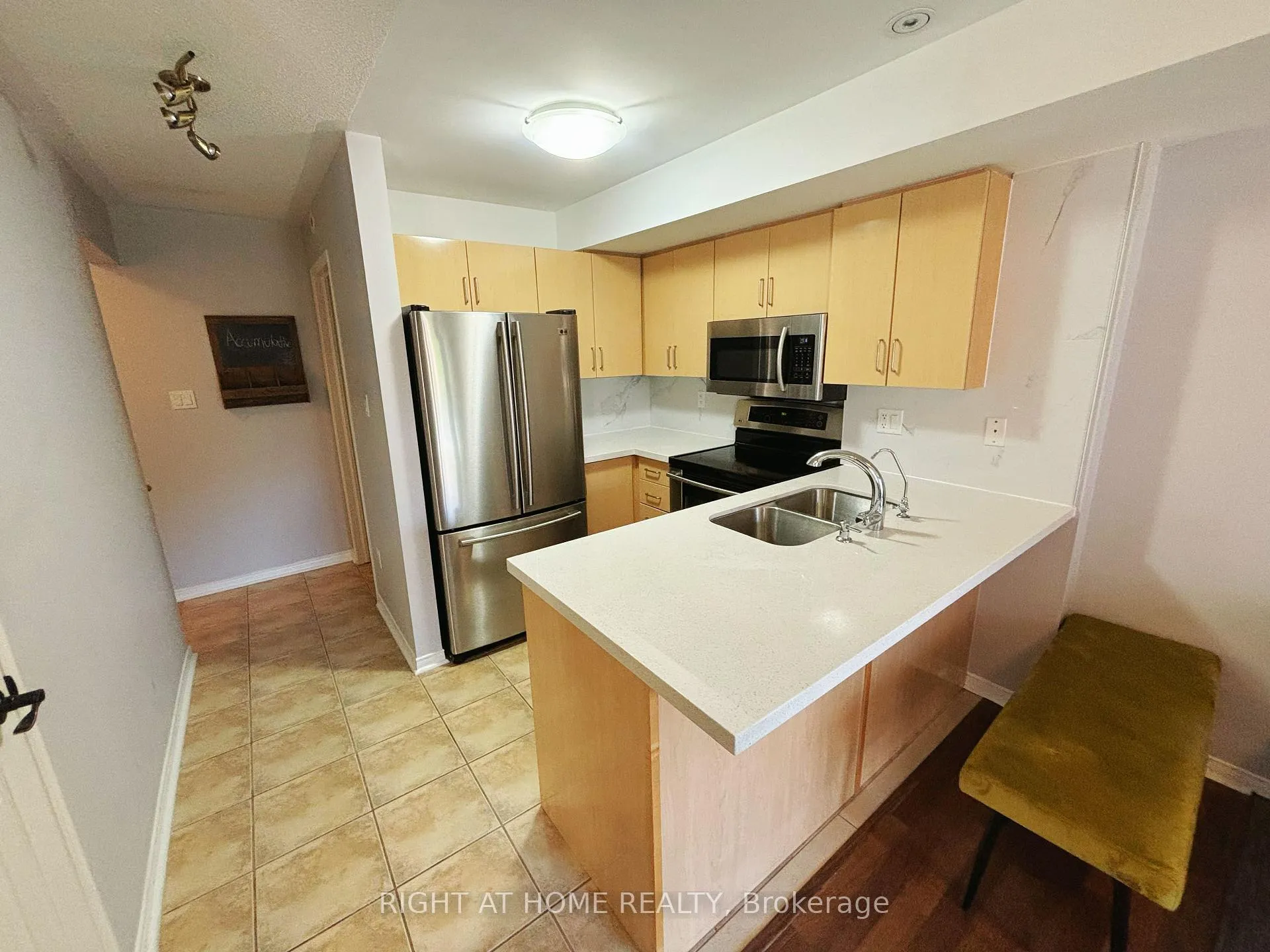 Photo 2 of Unit 351, 312 John Street, Markham, Aileen-Willowbrook — HOMEH