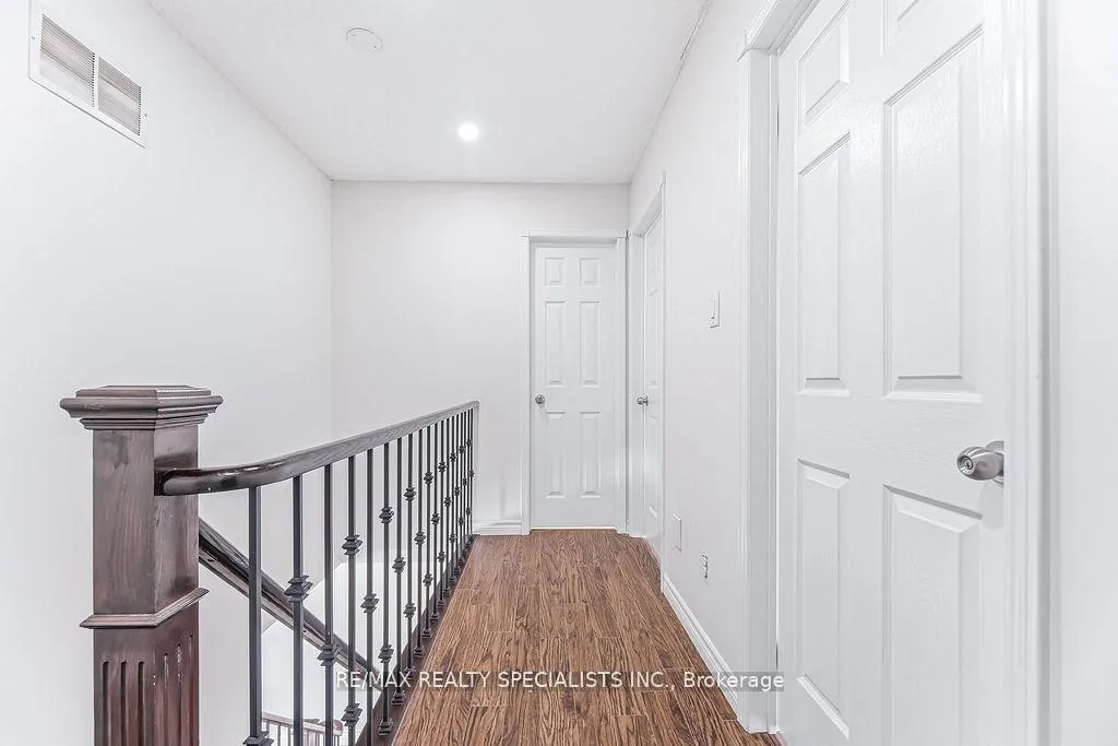 Photo 12 of 3 Mullis Crescent, Brampton, Fletcher's West — HOMEH