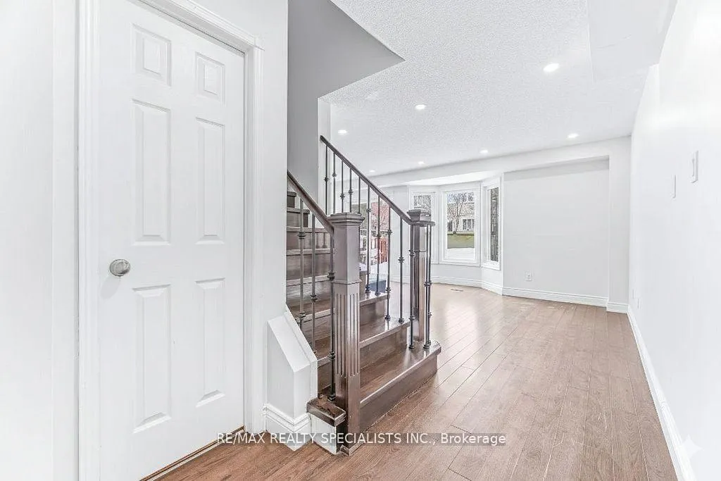 Photo 18 of 3 Mullis Crescent, Brampton, Fletcher's West — HOMEH