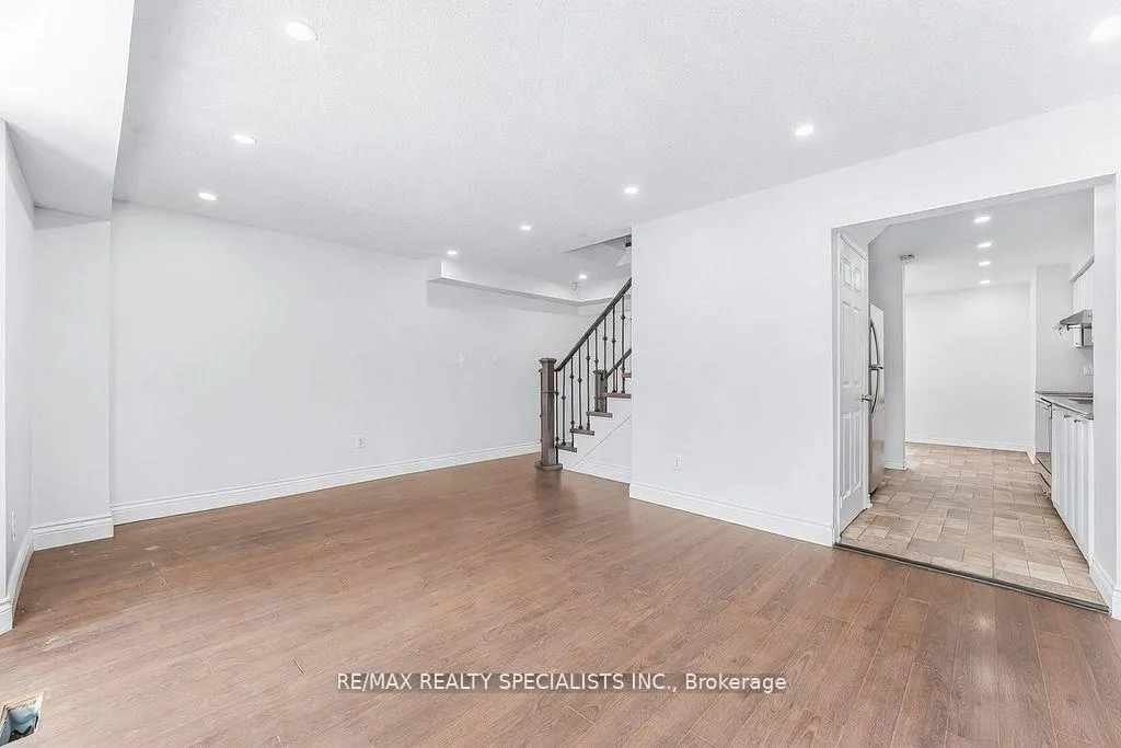 Photo 20 of 3 Mullis Crescent, Brampton, Fletcher's West — HOMEH