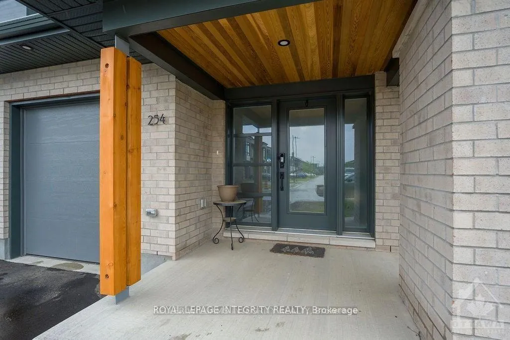 Photo 2 of 254 Shuttleworth Drive, Ottawa, Leitrim — HOMEH
