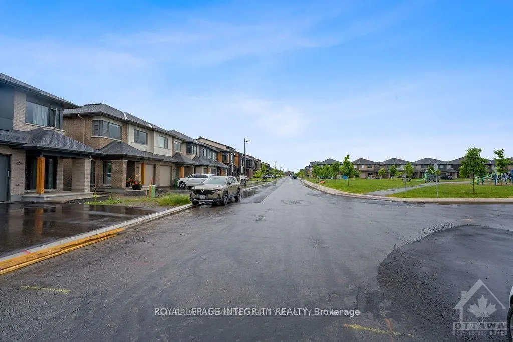 Photo 30 of 254 Shuttleworth Drive, Ottawa, Leitrim — HOMEH