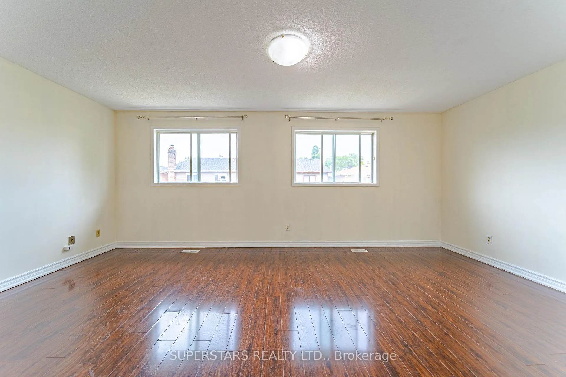 Photo 12 of 29 Sandy Haven Drive, Scarborough, Steeles — HOMEH