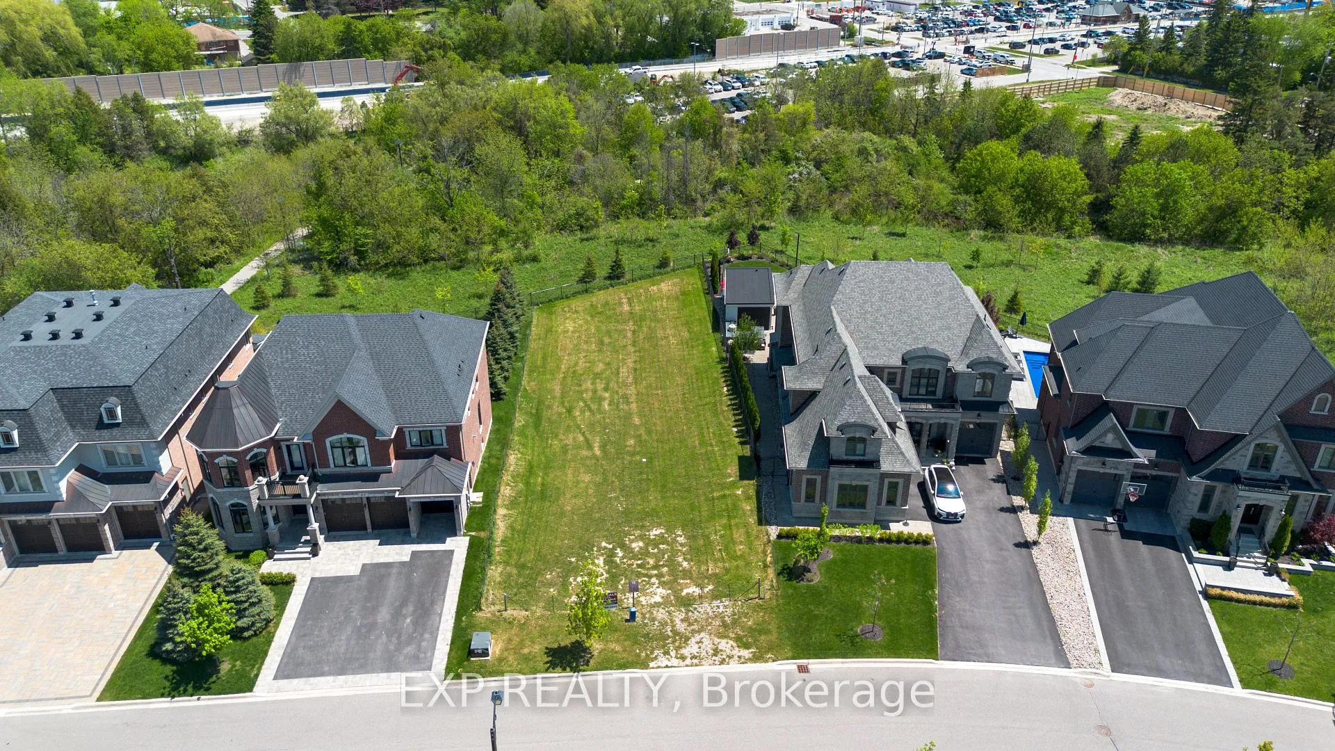 Photo 3 of 25 Hogan Court, King, King City — HOMEH