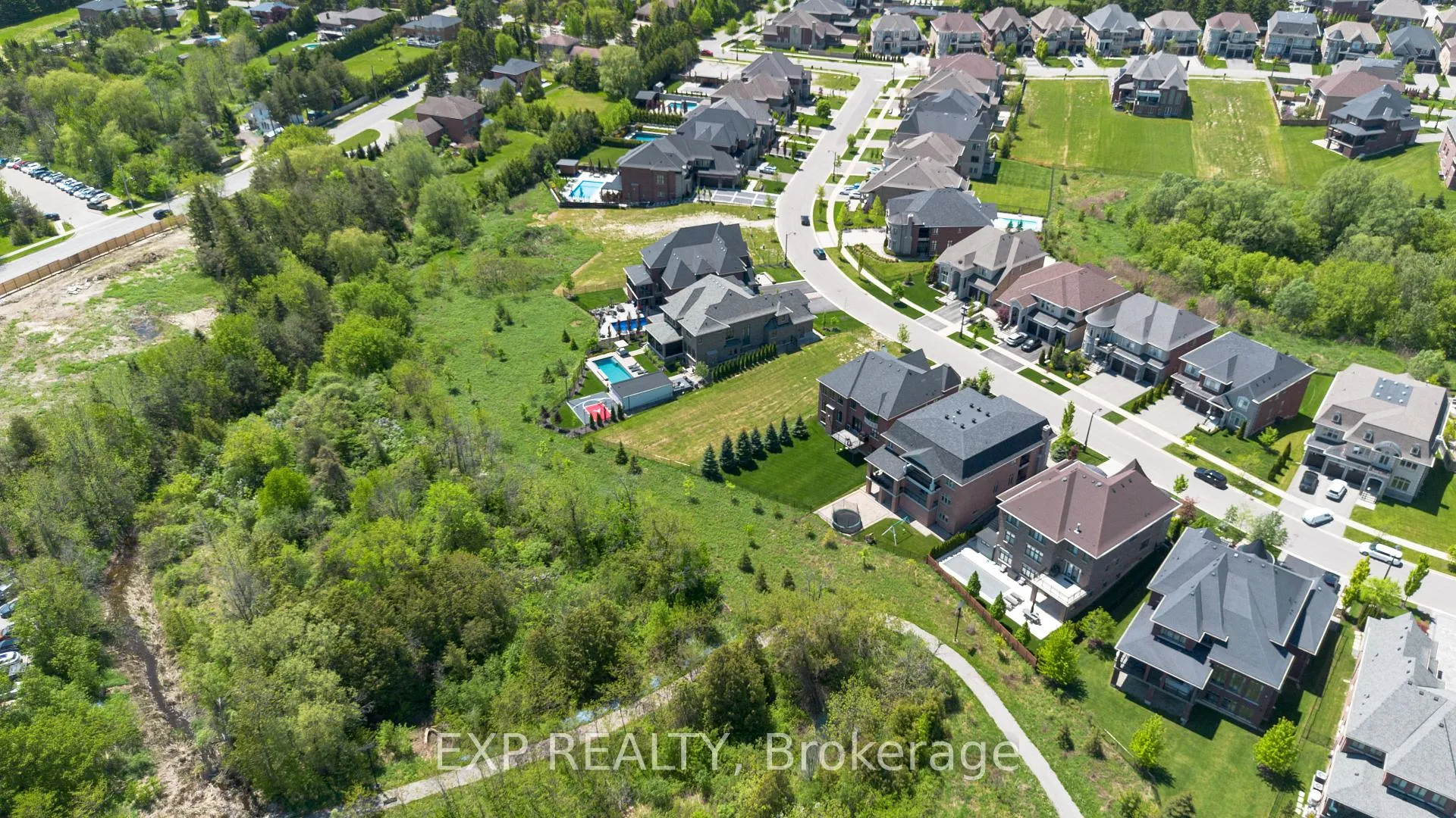 Photo 7 of 25 Hogan Court, King, King City — HOMEH